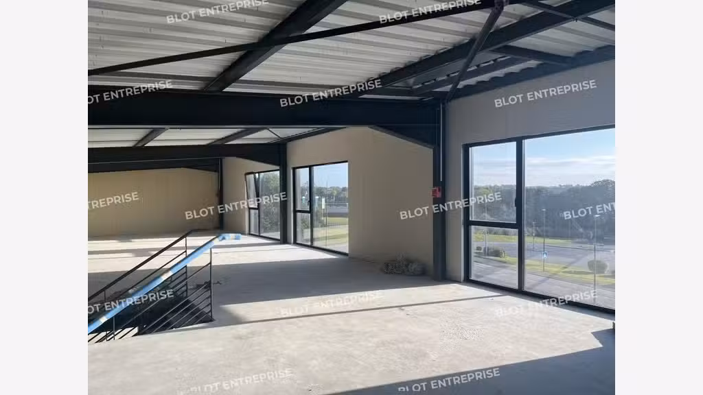 A louer bureaux 401m² Route de Bénodet à Quimper