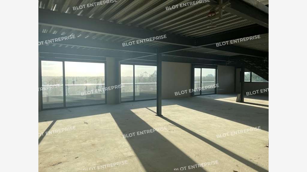A louer bureaux 401m² Route de Bénodet à Quimper