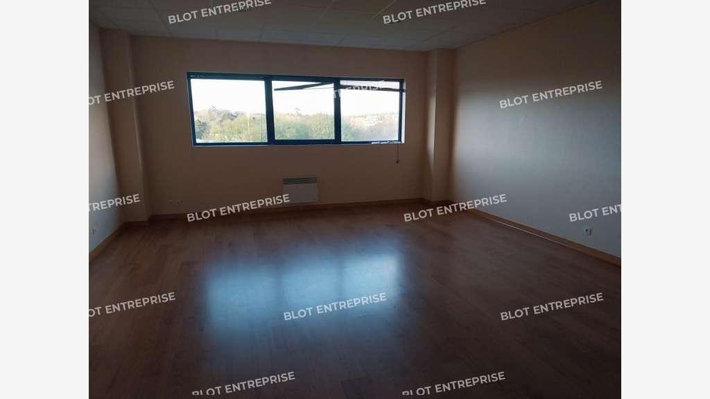 A louer bureaux indépendants 38m² à Quimper