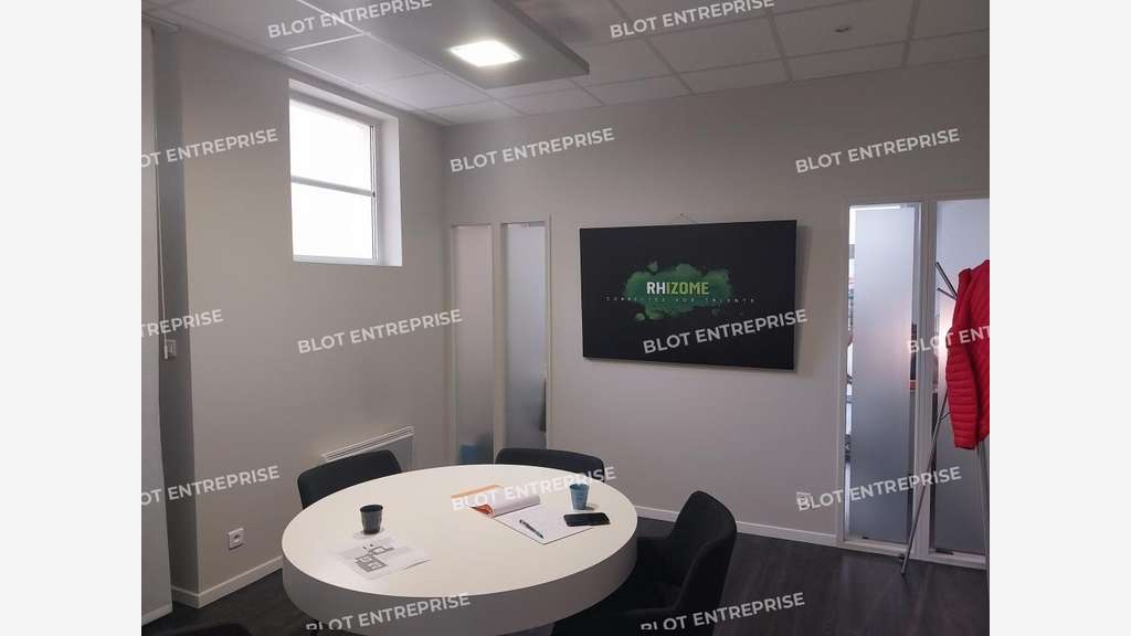 A louer bureaux 36m² proche Cinéville à Quimper