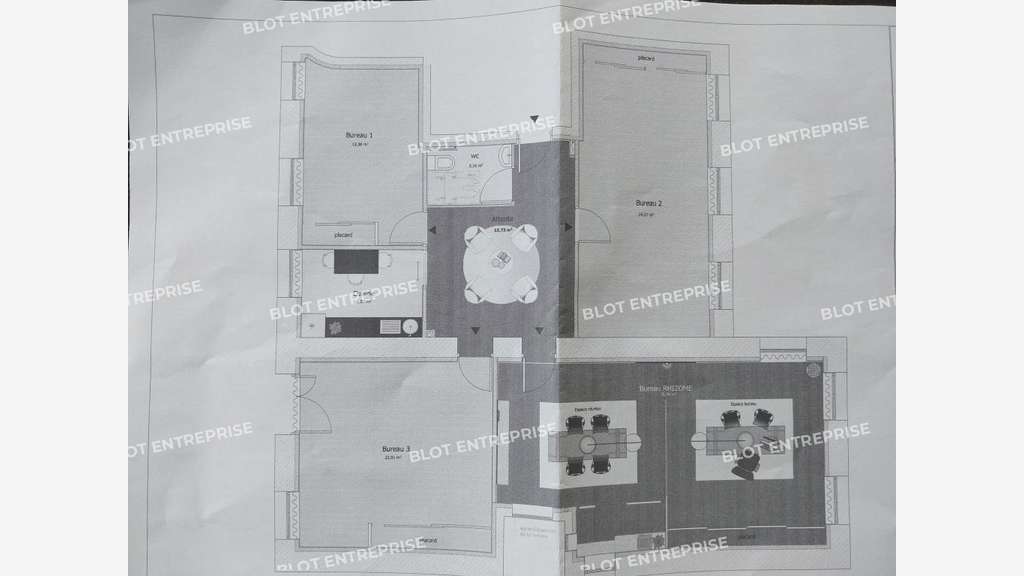 A louer bureaux 122m² PMR à Quimper Cinéville