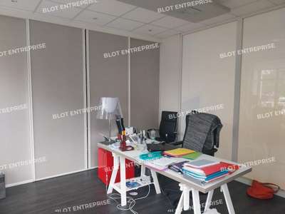 A louer bureaux 122m² PMR à Quimper Cinéville
