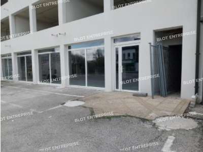 A louer local commercial bureaux 231m² à Quimper