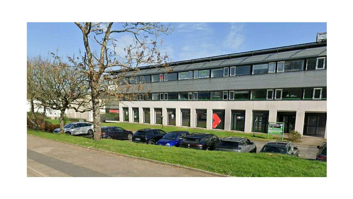 BUREAUX N 165