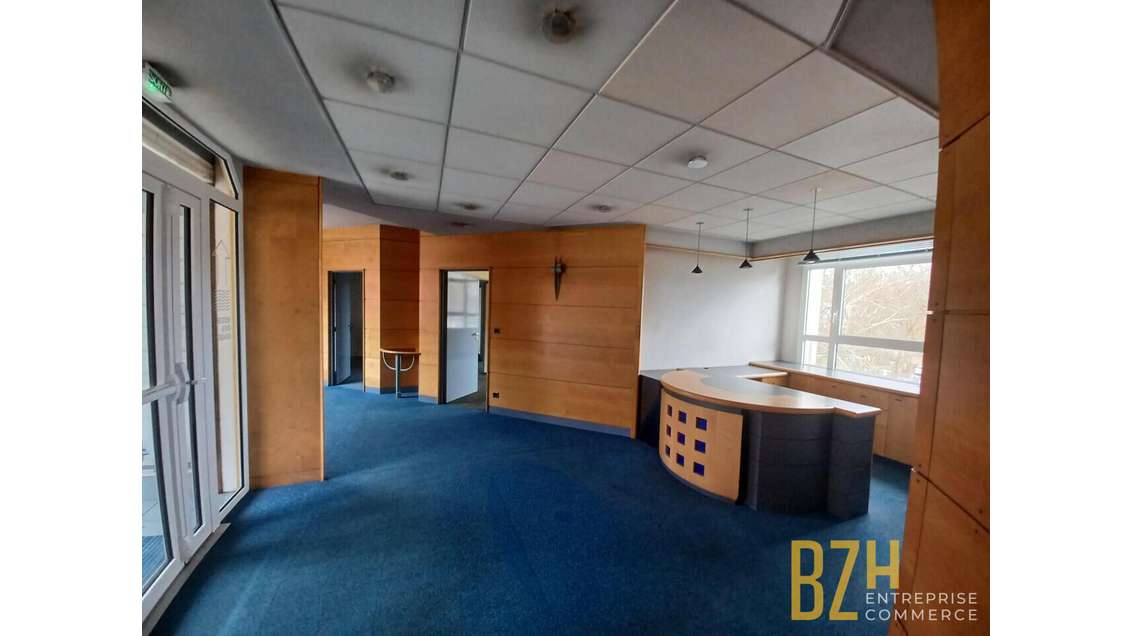 A louer plateau de bureaux 306m² Quimperlé centre