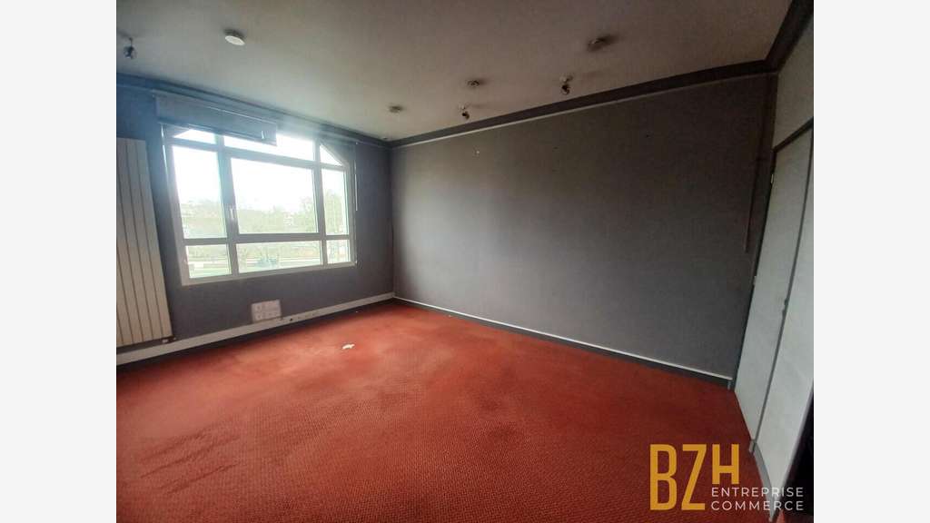 A louer plateau de bureaux 306m² Quimperlé centre