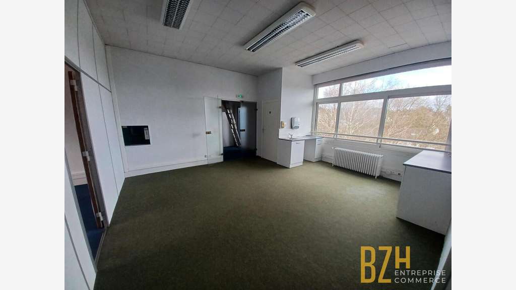 A louer plateau de bureaux 306m² Quimperlé centre