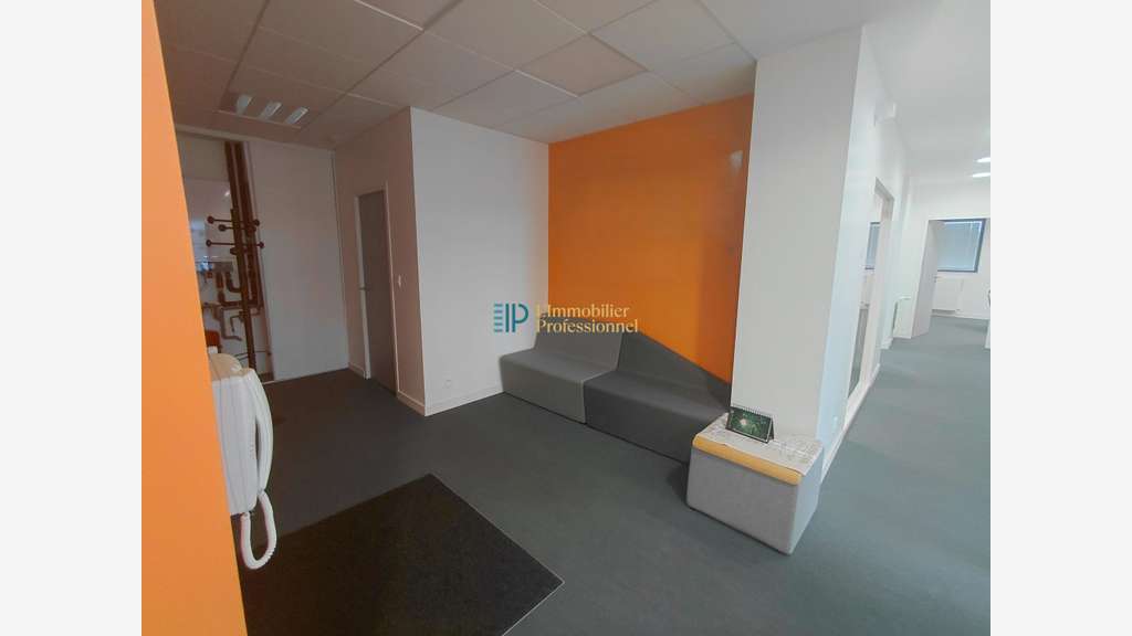 A louer bureaux lumineux de 140m² à Quimperlé