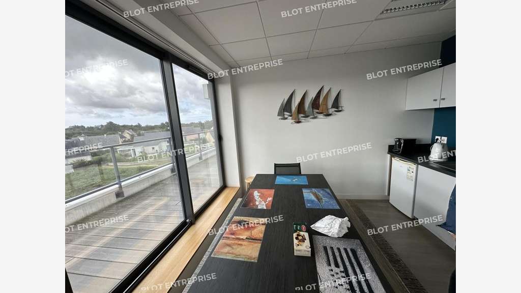 A louer bureaux de 140m² accès PMR à Quimperlé