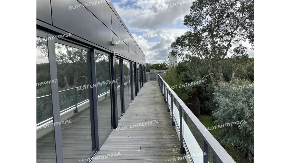 A louer bureaux de 140m² accès PMR à Quimperlé