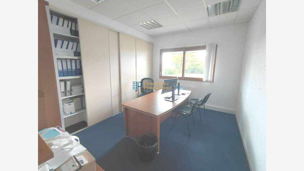 A louer bureaux 280m² ZA Quimperlé