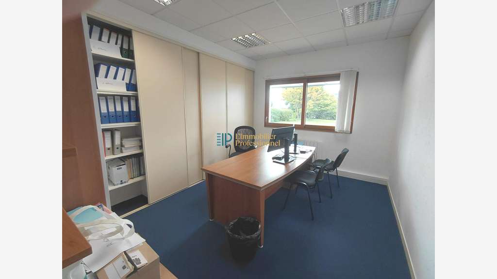 A louer bureaux 280m² ZA Quimperlé