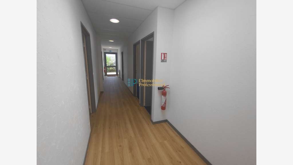 A louer bureaux 280m² ZA Quimperlé