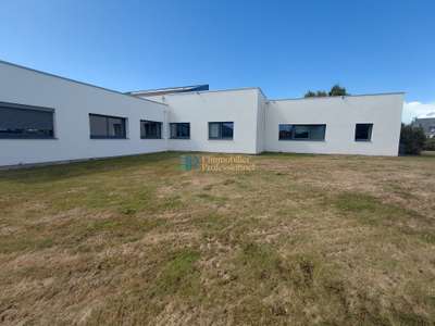 A louer bureaux 280m² ZA Quimperlé