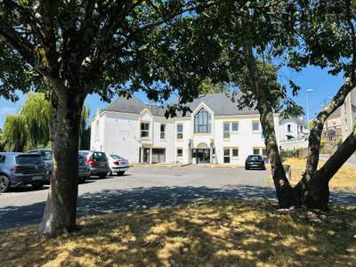 A louer bureau rénové 12,75m² R+1 Quimperlé centre
