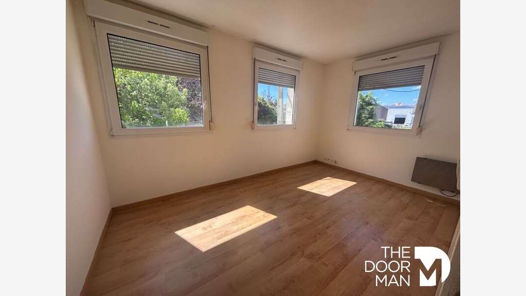 A louer bureau 77m² zone d'activités Rambouillet