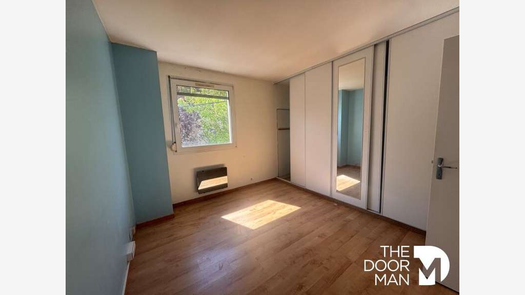 A louer bureau 77m² zone d'activités Rambouillet