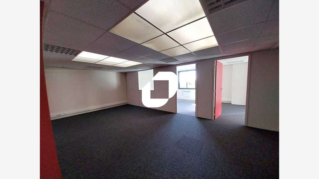 A louer Bureaux 97m² Rambouillet