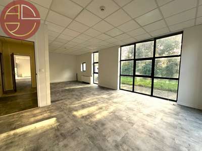 Bureaux à louer 145m² RDC à Ramonville-Saint-Agne