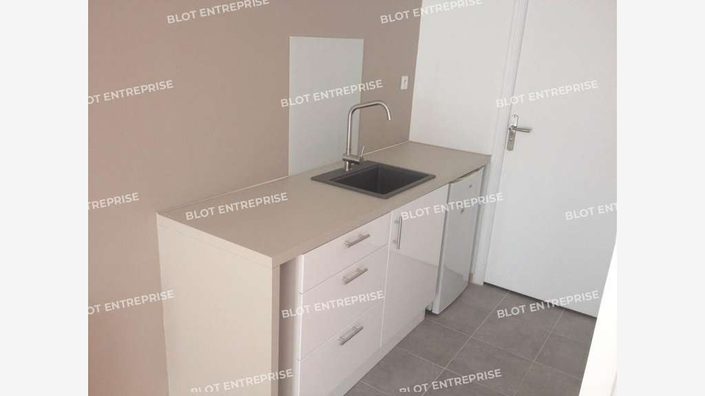 A louer bureaux 85m² Nantes quartier Olivettes