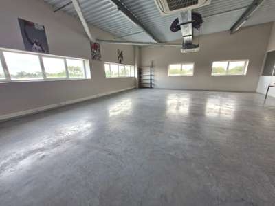 A louer bureaux recents 217m² à Vannes Ouest