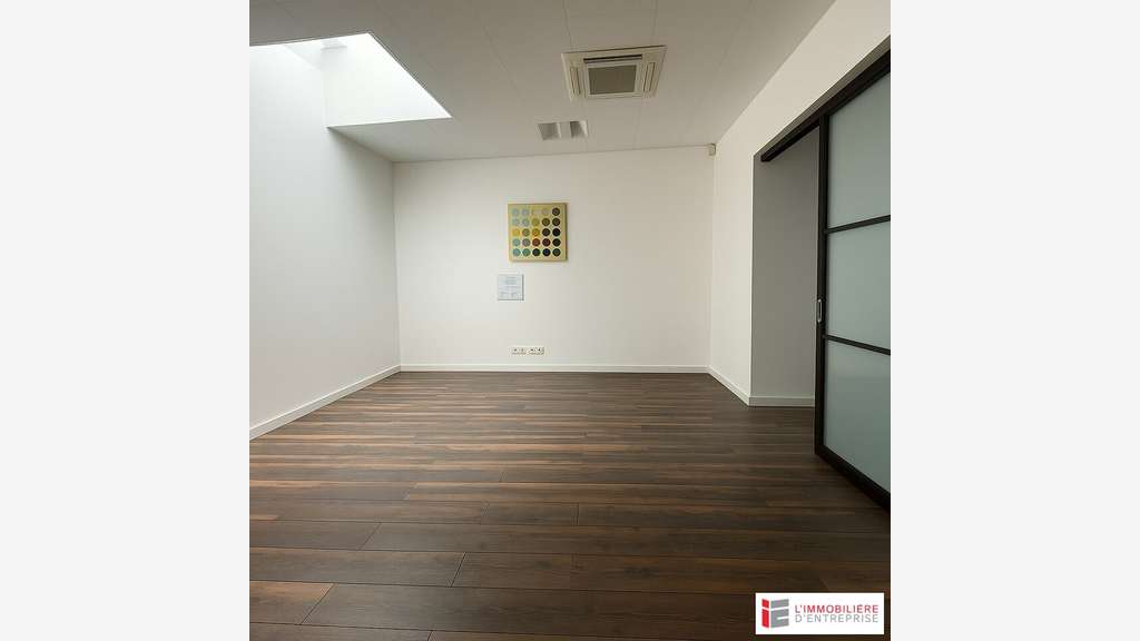 Bureaux lumineux de 270m² à louer à Redon