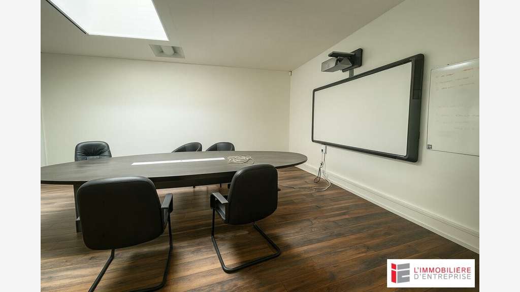 Bureaux lumineux de 270m² à louer à Redon
