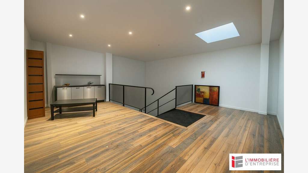 Bureaux lumineux de 270m² à louer à Redon
