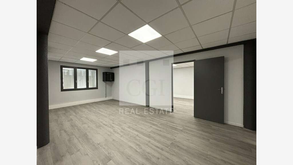 A louer bureaux 151m² à Saint-Symphorien-d'Ozon