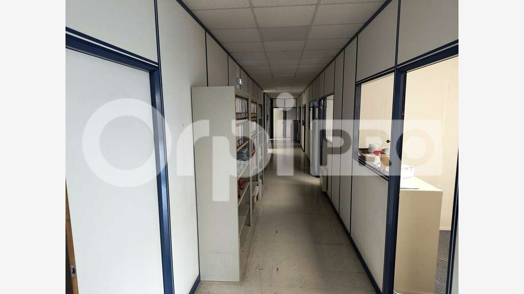 A louer bureaux 230m² Reims accès facile autoroute