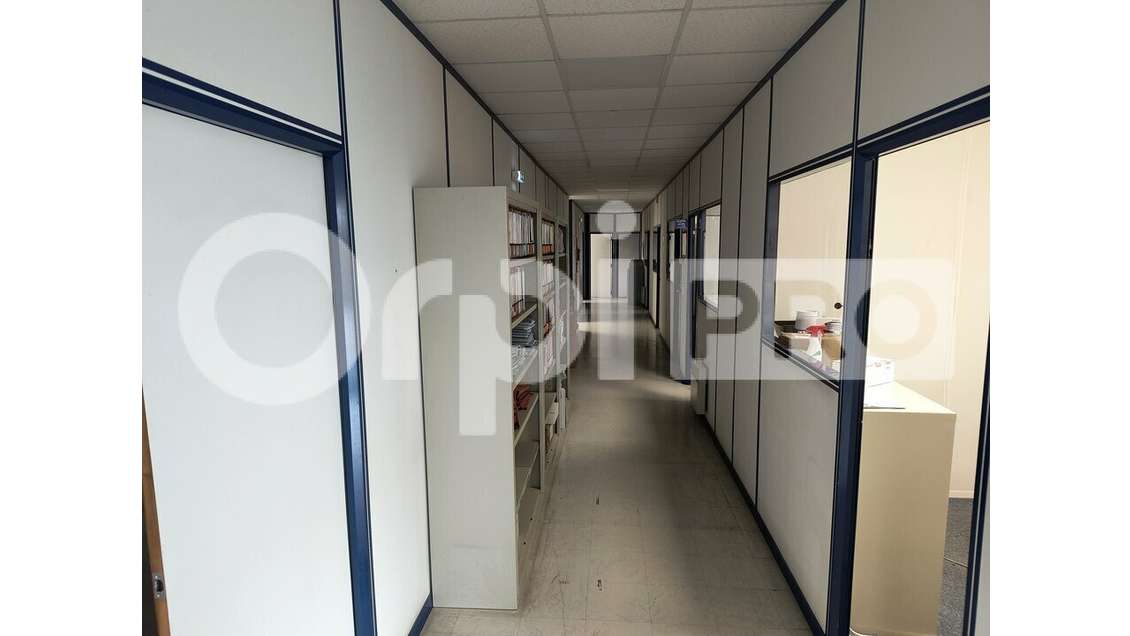 A louer bureaux 230m² Reims accès facile autoroute