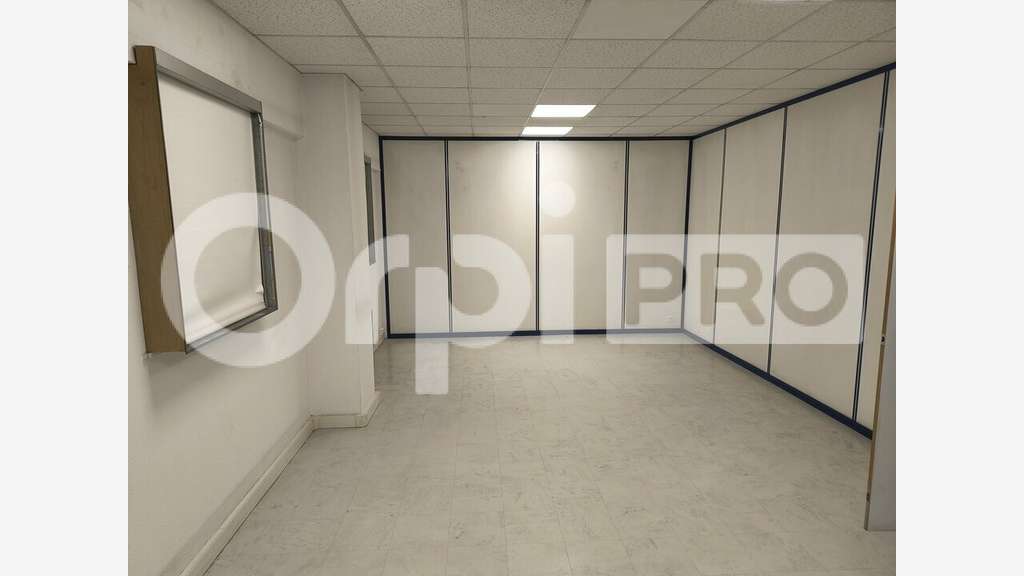 A louer bureaux 230m² Reims accès facile autoroute