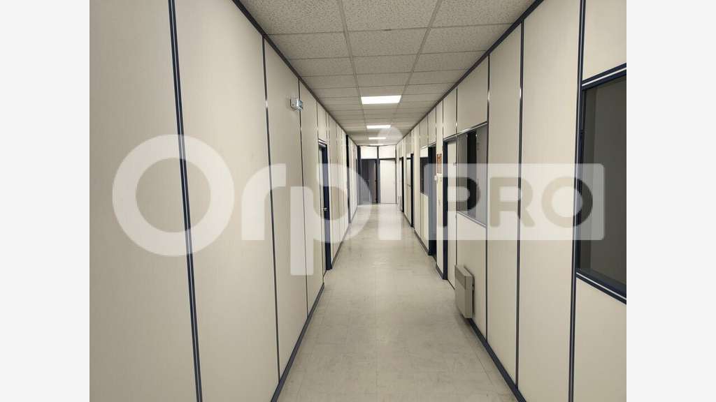 A louer bureaux 230m² Reims accès facile autoroute