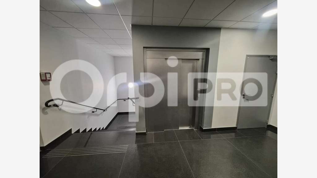 A louer bureaux de 356m² Reims empl stratégique