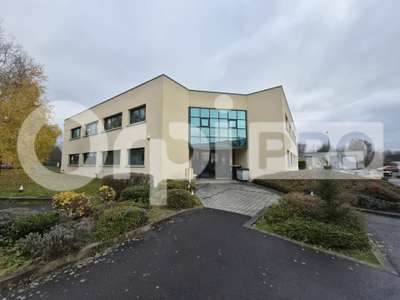 A louer bureaux 118m² très lumineux à Reims Farman