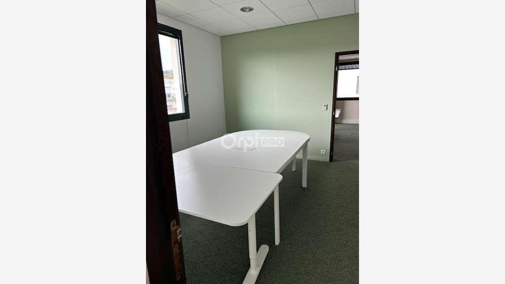 Bureau 13m² à louer emplacement stratégique Reims