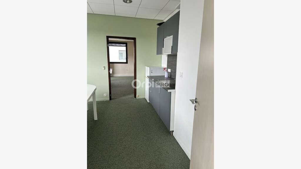Bureau 13m² à louer emplacement stratégique Reims