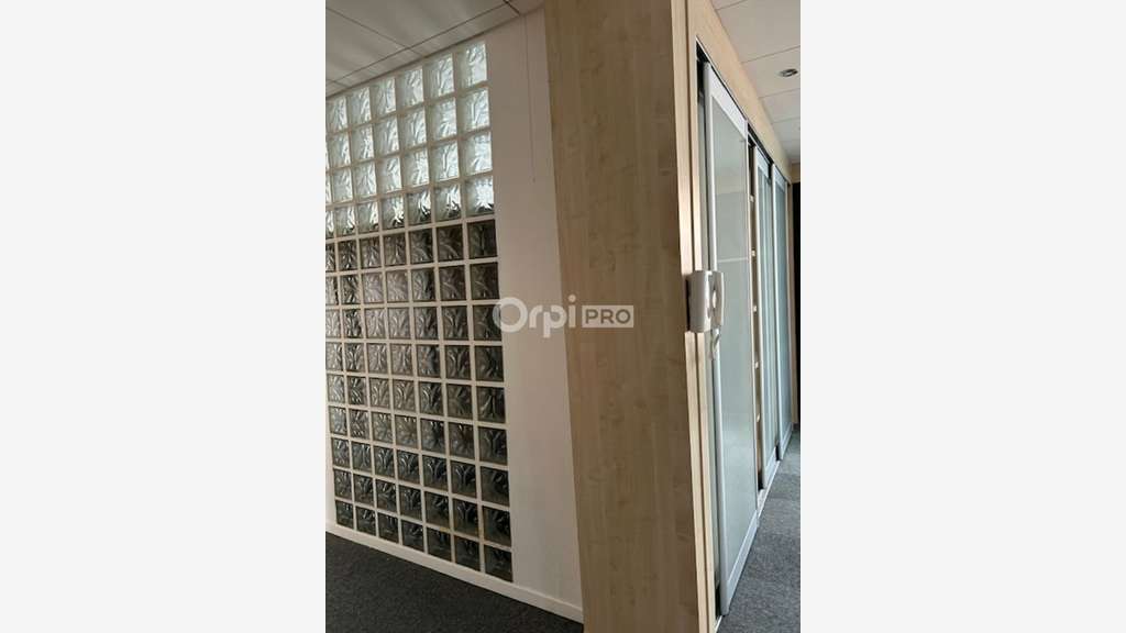 Bureau 13m² à louer emplacement stratégique Reims