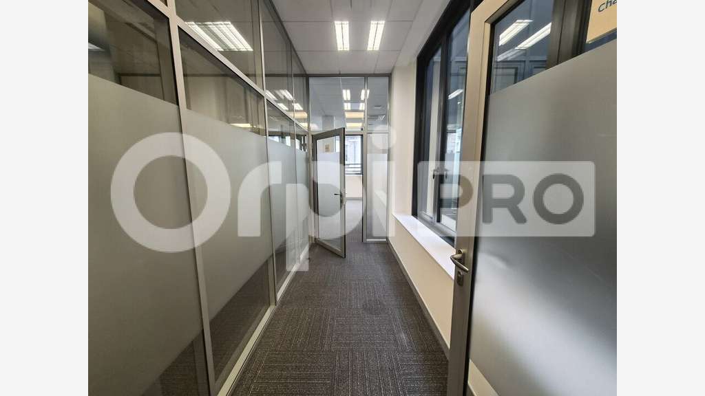 Très beaux bureaux 131m² à louer à Reims centre