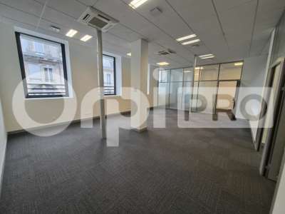 Très beaux bureaux 131m² à louer à Reims centre