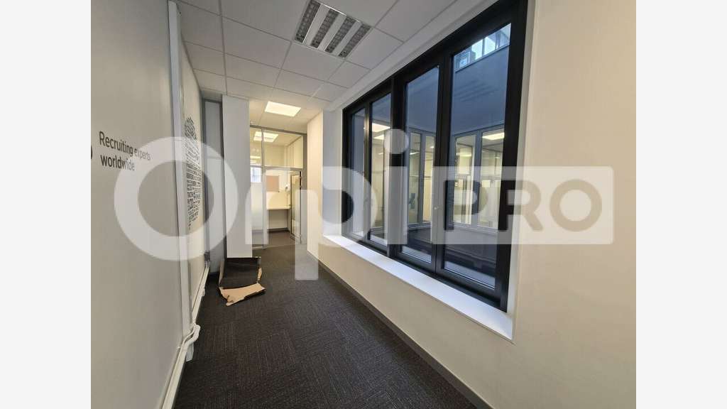 Très beaux bureaux 131m² à louer à Reims centre