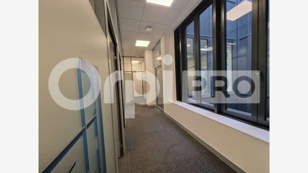 Très beaux bureaux 131m² à louer à Reims centre