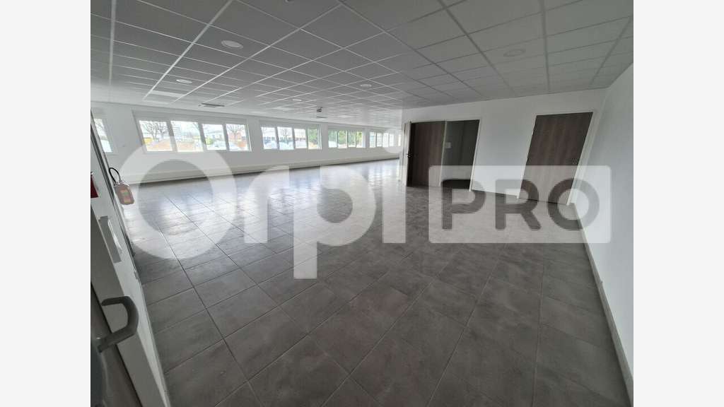 Bureaux neufs 291m² RDC à louer à Reims Colbert