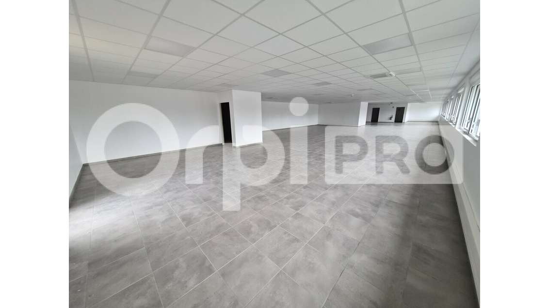 Bureaux neufs 291m² RDC à louer à Reims Colbert