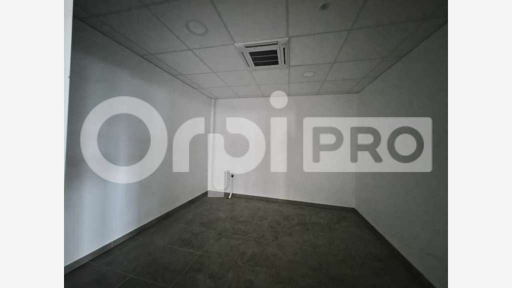 Bureaux neufs 291m² RDC à louer à Reims Colbert