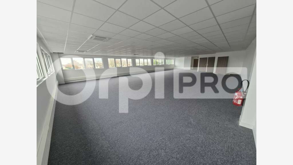 Bureaux neufs 194m²R+1 à louer à Reims Colbert