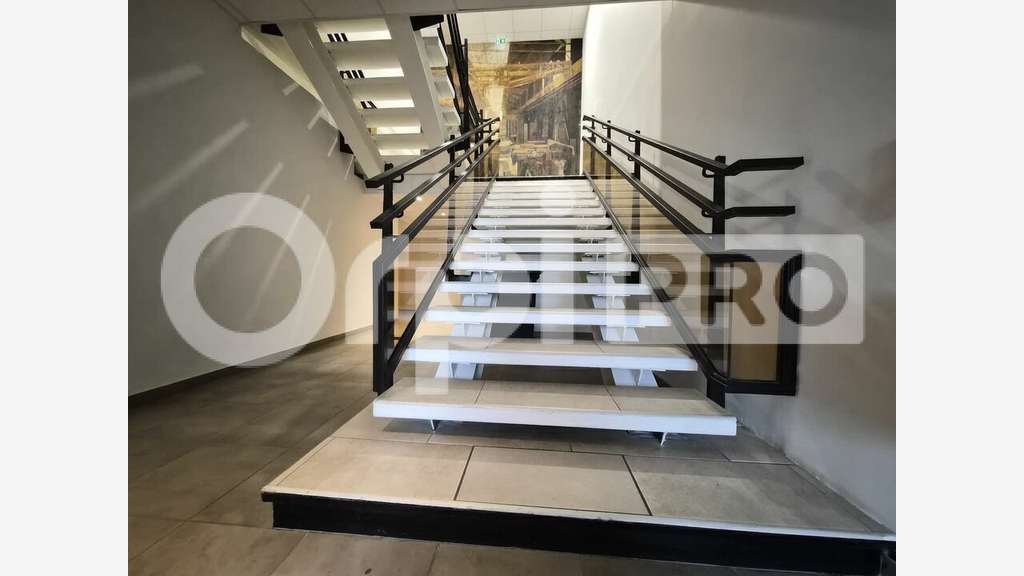 Bureaux neufs 194m²R+1 à louer à Reims Colbert