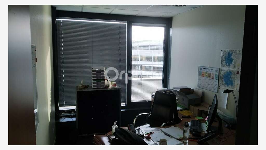 Bureaux lumineux 376m² R+4 à louer à Reims