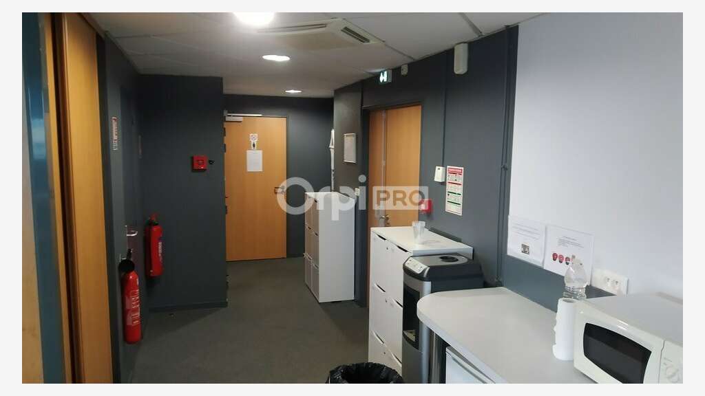 Bureaux lumineux 376m² R+4 à louer à Reims