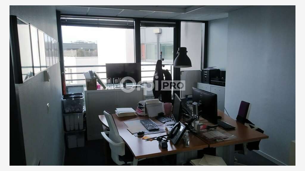 Bureaux lumineux 376m² R+4 à louer à Reims